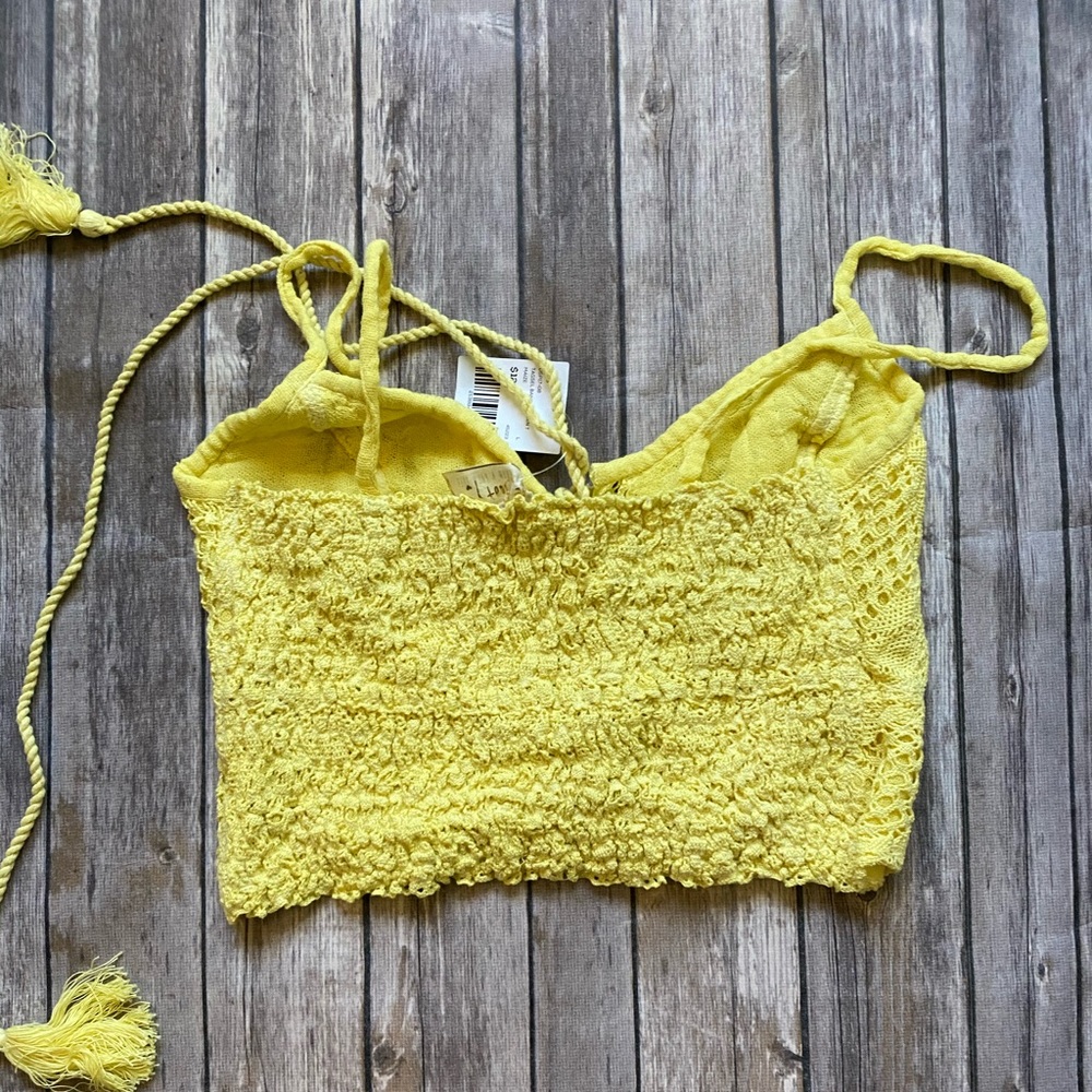 Planet Blue Jen Bandit Yellow Crop Top - Picture 3 of 3